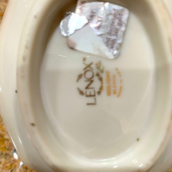 Lenox Holiday Ivory "Bless This Home" 10" Tray. New condition, no box. - Picture 5 of 7